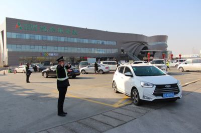 山東高速服務區以“六大舉措”為核心，全力保障停車場服務與道路暢通
